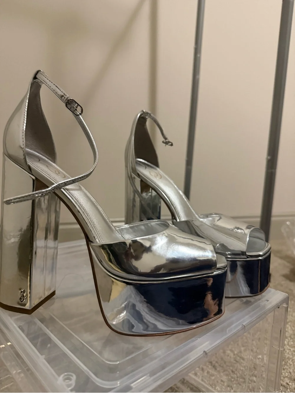 Sam Edelman Kori metallic platform